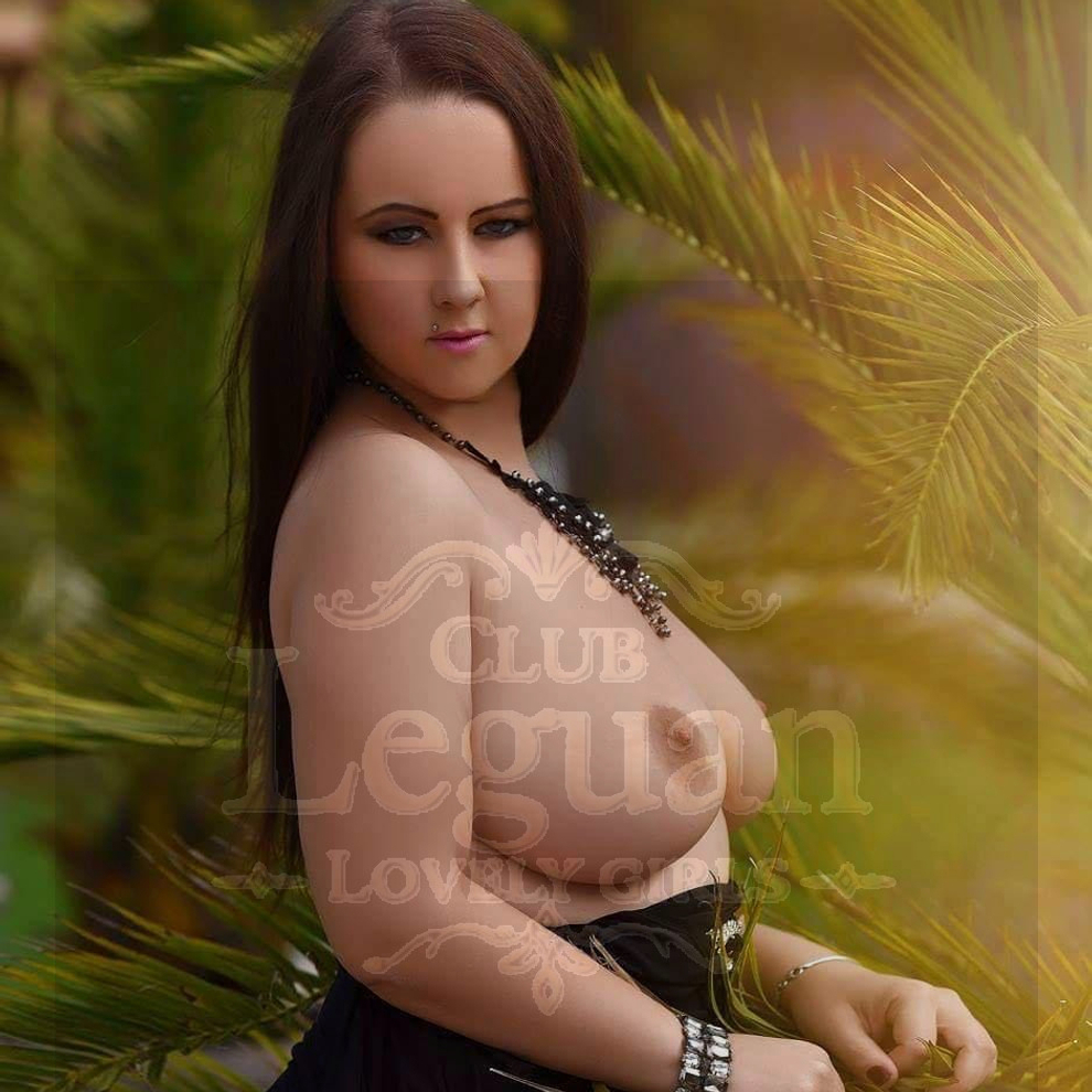 Immagine #10 da Rebeka