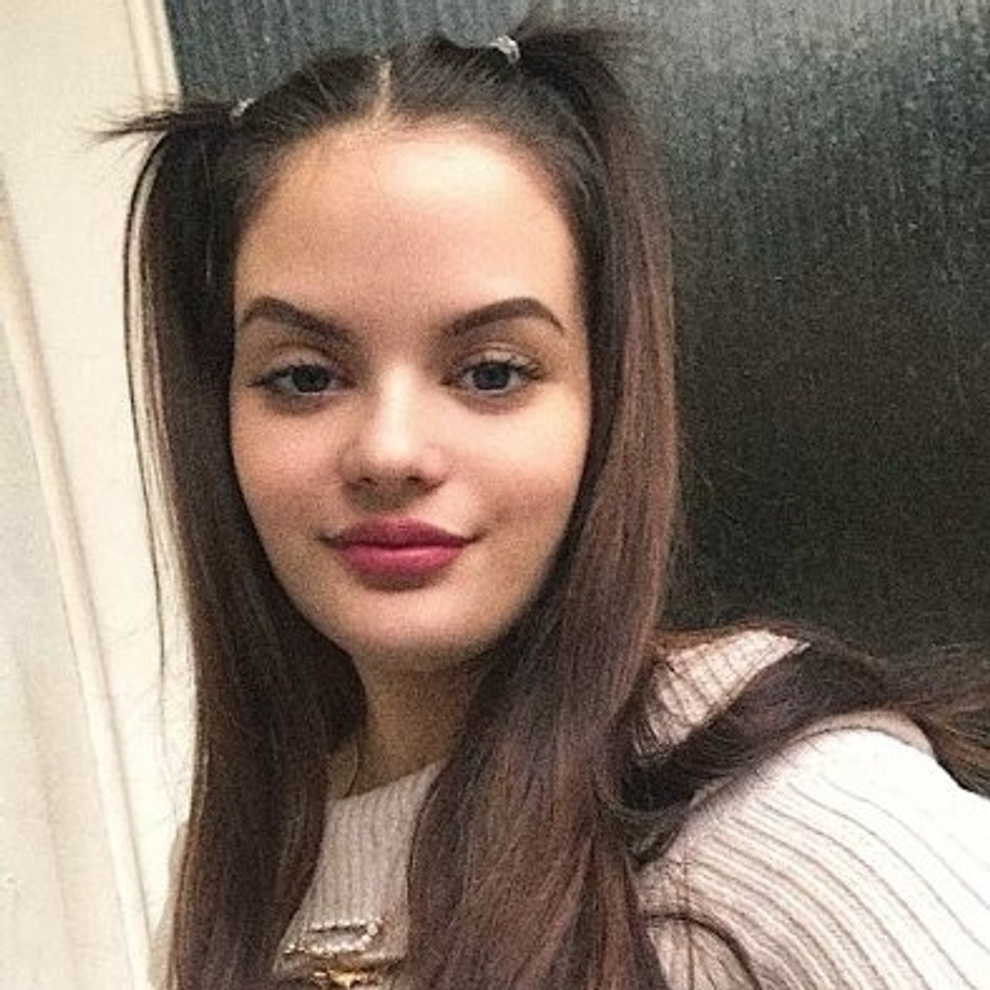 Image #11 from Alisa