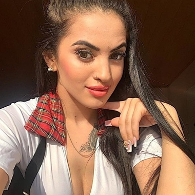 Seyran - fente de baise excitée