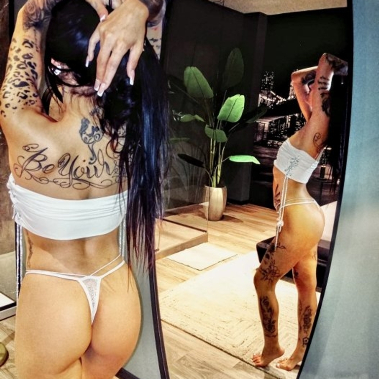 Ketrin - heisse Teeniespalte