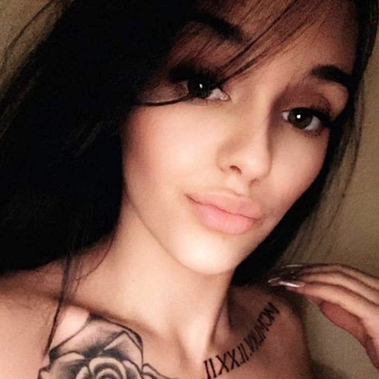 Ketrin - heisse Teeniespalte