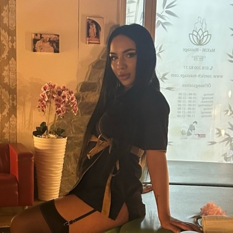 Image #15 from Luisa