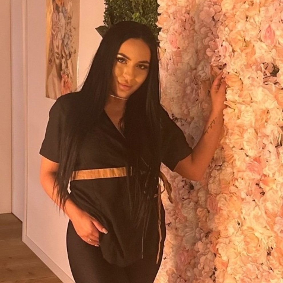 Image #12 from Luisa