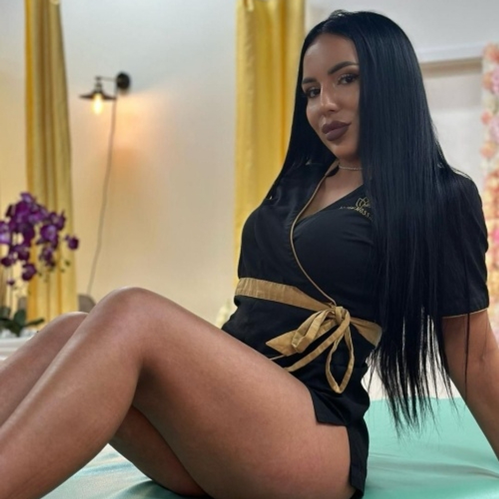 Image #11 from Luisa