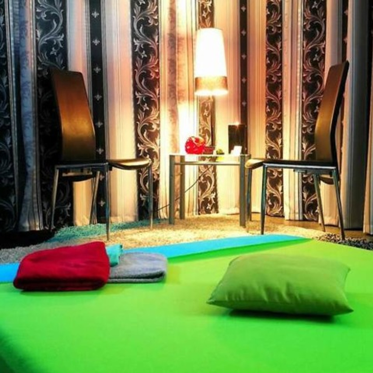 ZÜRICH TANTRA — 8305 Dietlikon