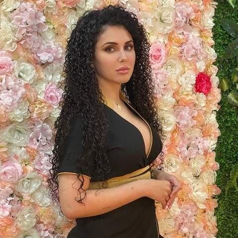 Adriana - Sanfte Hände