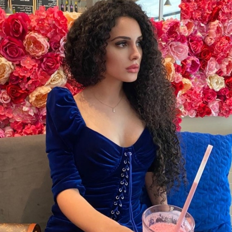 Adriana - Sanfte Hände