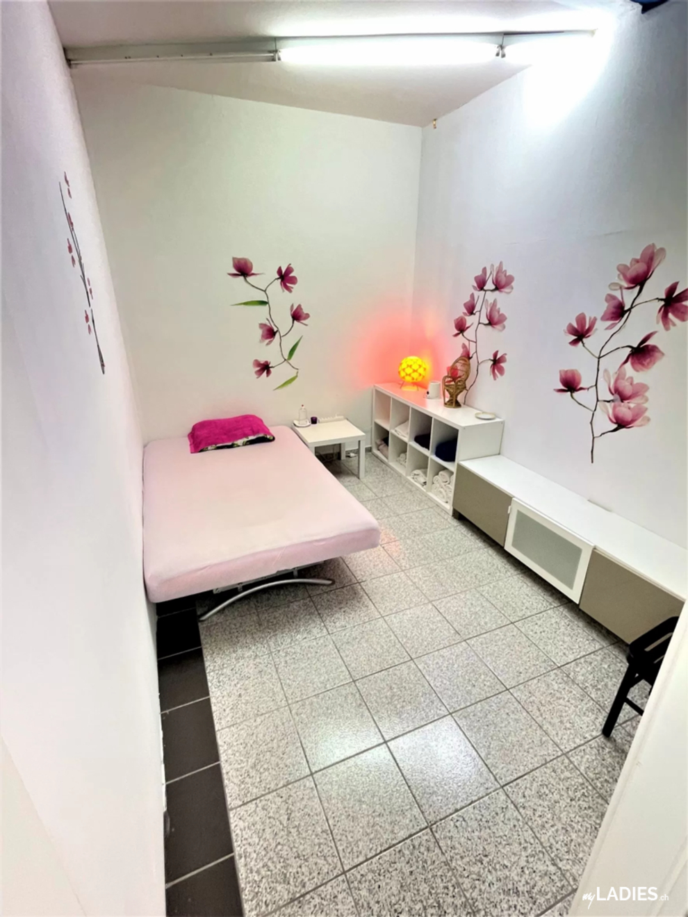 TOP JOB bei "Your Girls" Massage in BASEL / Bild 4