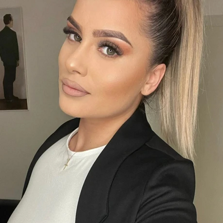 Beatrice - geiler runder Arsch