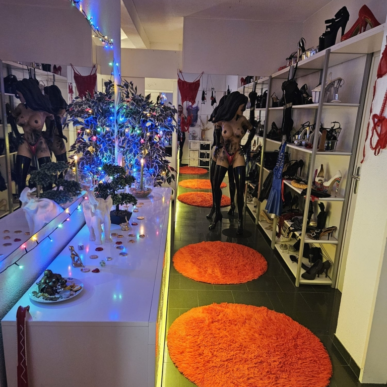 EROTIKSTUDIO LORA — 6020 Emmenbrücke